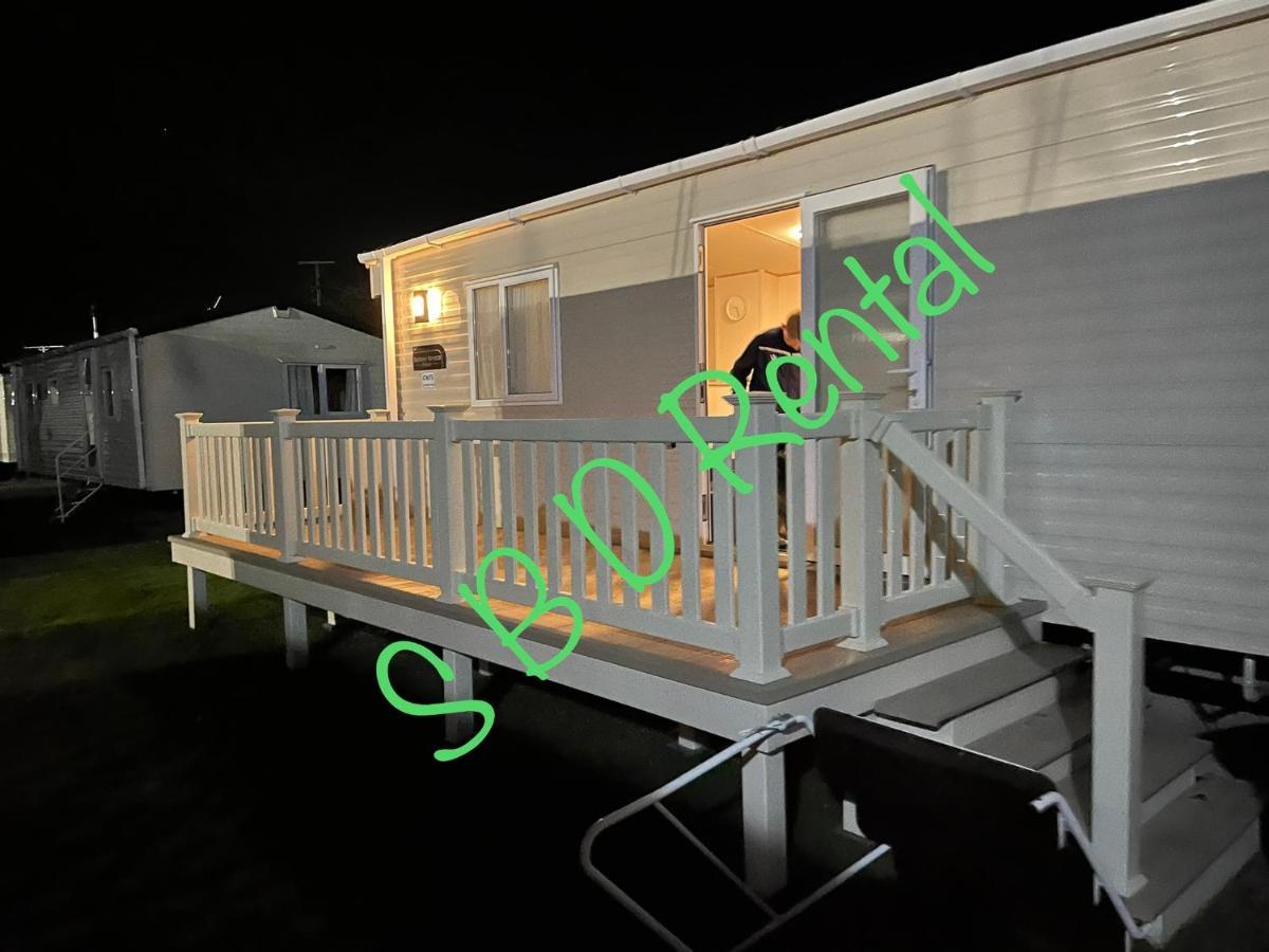 Summer Breeze Deluxe Caravan Rental Saint Osyth Bagian luar foto