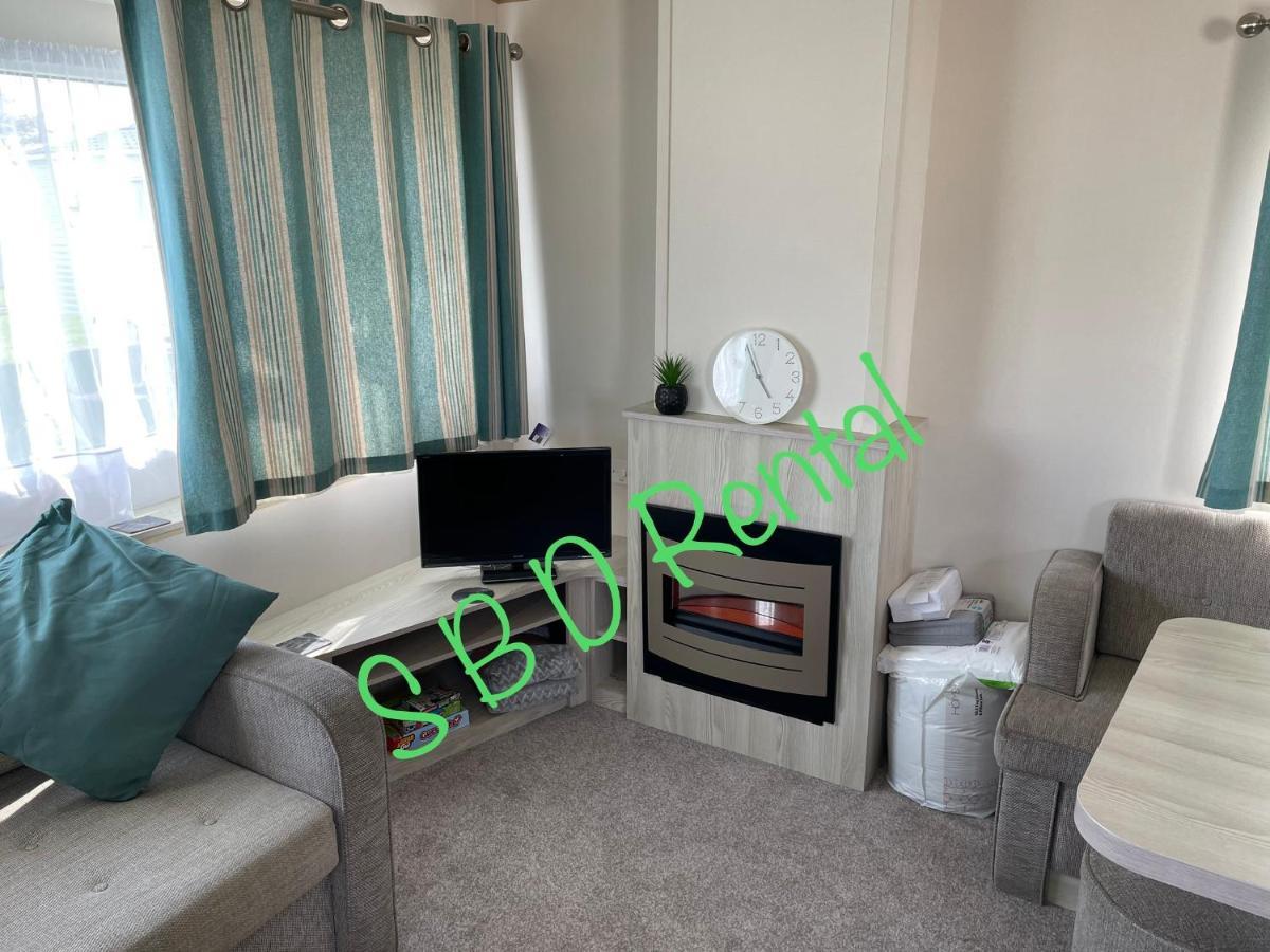 Summer Breeze Deluxe Caravan Rental Saint Osyth Bagian luar foto