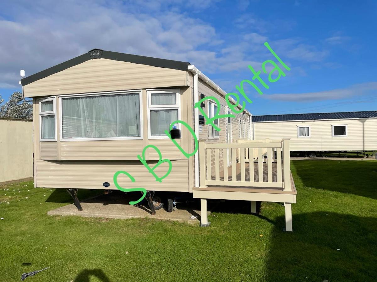 Summer Breeze Deluxe Caravan Rental Saint Osyth Bagian luar foto